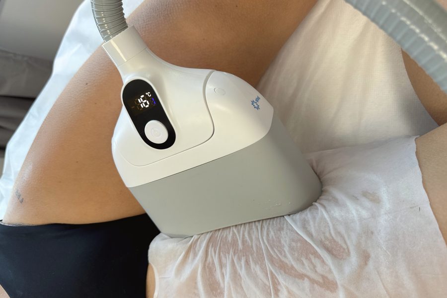 Applicateur cryolipolyse Activ Ice affichant -11°C sur flanc